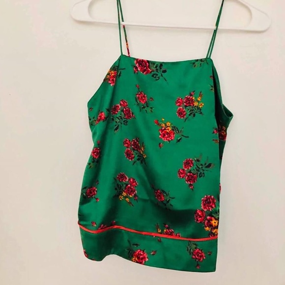 SOLD❣️Green Satin Floral Print Cami Top 🌺 - Picture 2 of 2